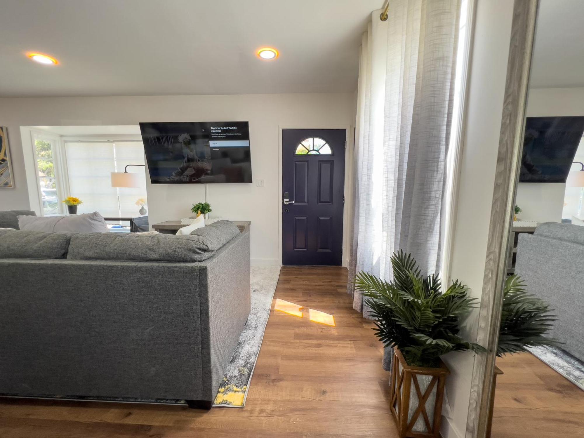 Luxury Villa With Hot Tub! Walk To Beach & Bars Long Beach Exteriör bild